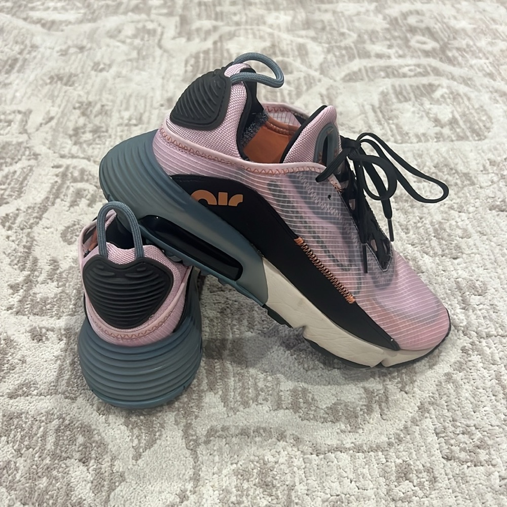 Nike Air 270 Sneakers